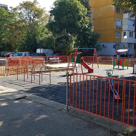 Апартамент За Гости Ива Ruse Exterior foto