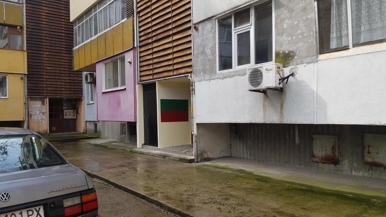 Апартамент За Гости Ива Ruse Exterior foto